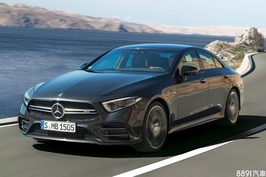 AMG CLS 53上搭載的3.0升油電動力，結合了EQ Boost電動馬達及48V電力系統，可擁有429hp綜效輸出。