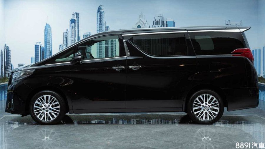 簡單說，LM將會是「進化版」Toyota Alphard。