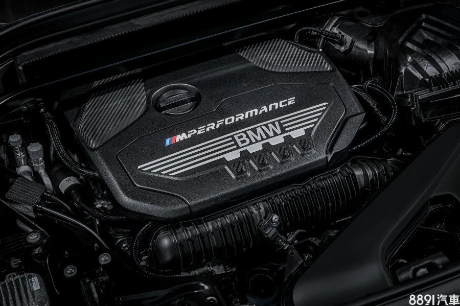 源自X2 M35i的306hp四缸引擎,寫下市售Mini首度突破300hp的紀錄,該動力未來不排除也將下放三門Mini JCW身上!