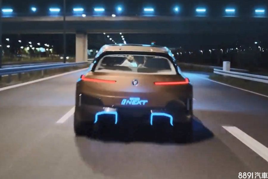 影片雖刻意以雜訊處理，但仍可察覺BMW欲強調的主題表達。