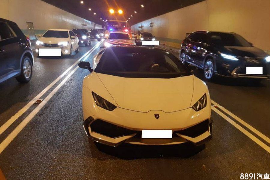 拖吊業者常因車款身份拒絕承接業務，考量此舉將影響拖吊效率，高公局決定調升費率來分擔風險成本。（圖片取自於高公局）