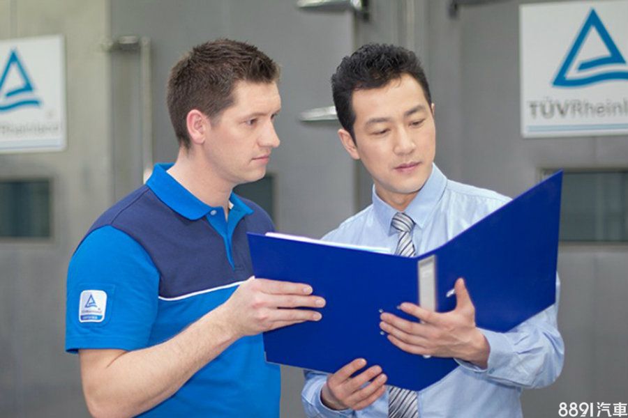 歐洲產品驗證法規有ECE、EEC兩大類型，其中EEC是屬於強制規範，係針對整車與技術元件做為驗證架構，ECE則是針對零件部品審核，屬非強制性，若未選用也能轉循各國內部法規。