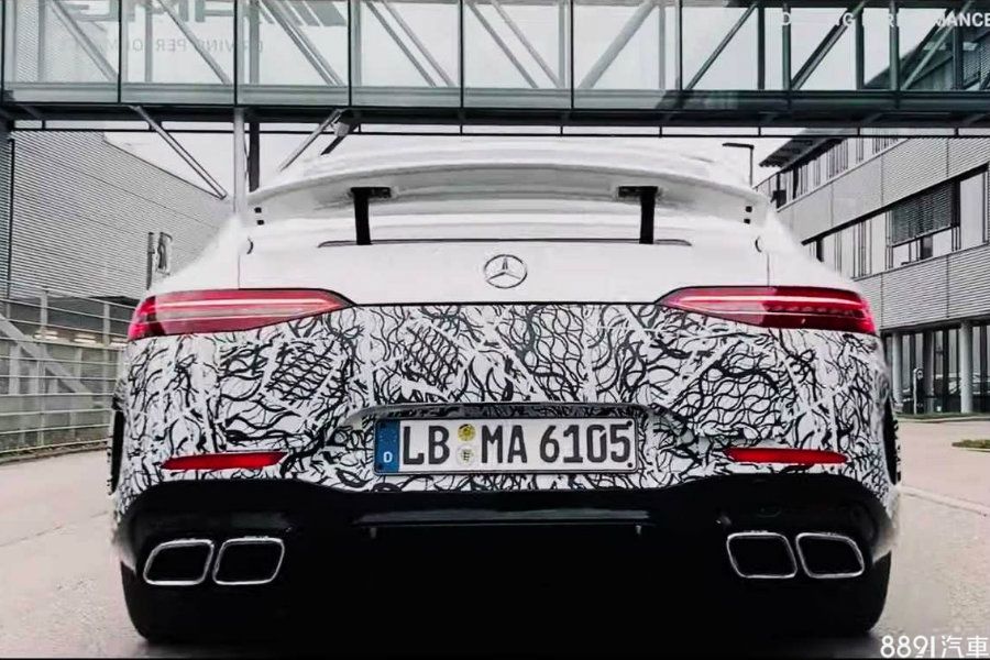四門AMG GT曾在稍早預告推出73車型，同樣也被預期最快在今年間發表。