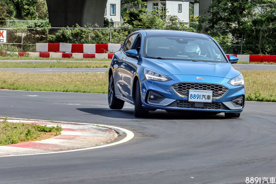 超級測試 超級測試 Ford Performance成軍 自排focus St算是鋼砲嗎 81汽車