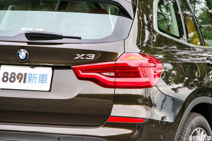 BMWX3