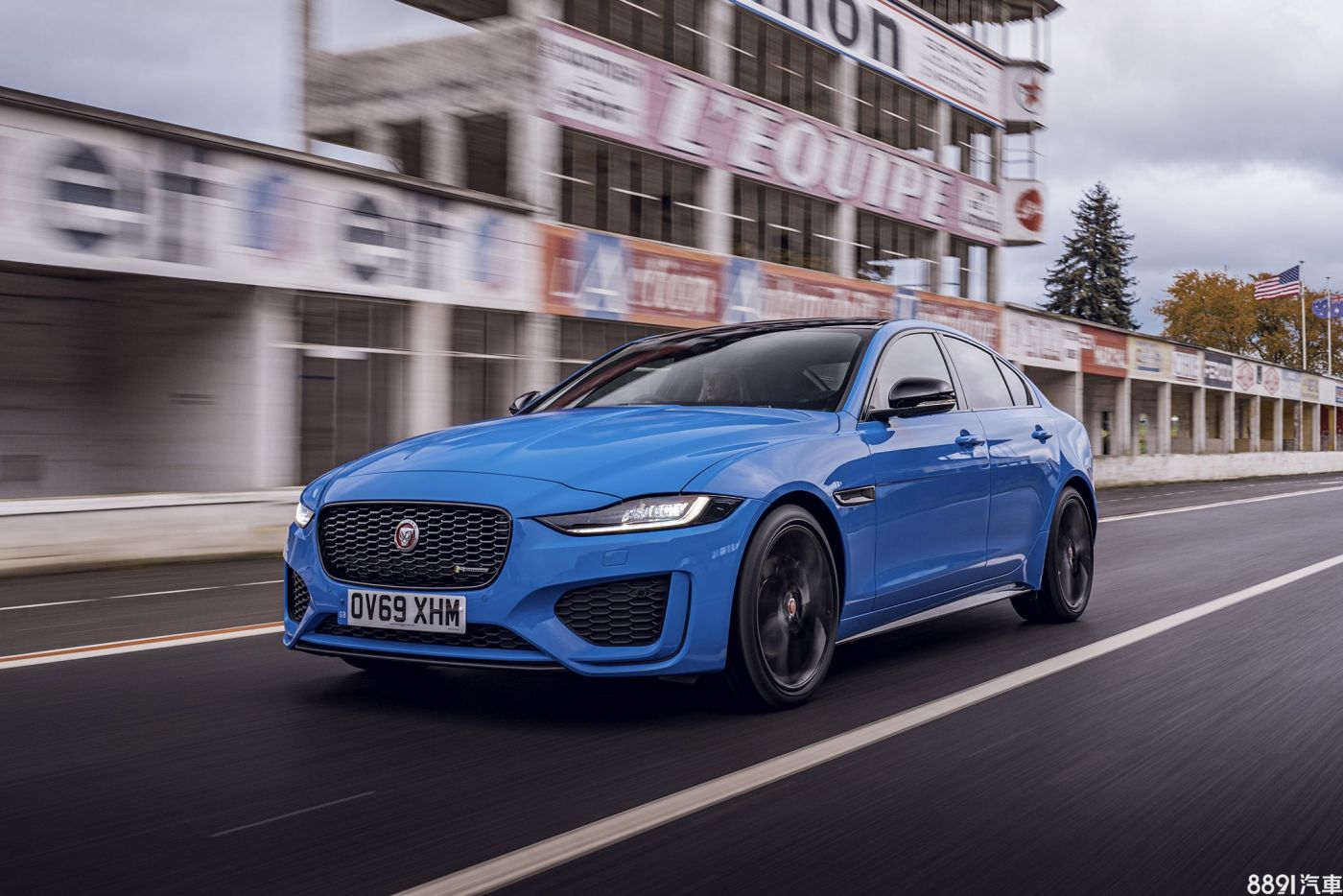 Jaguar XE Reims Edition