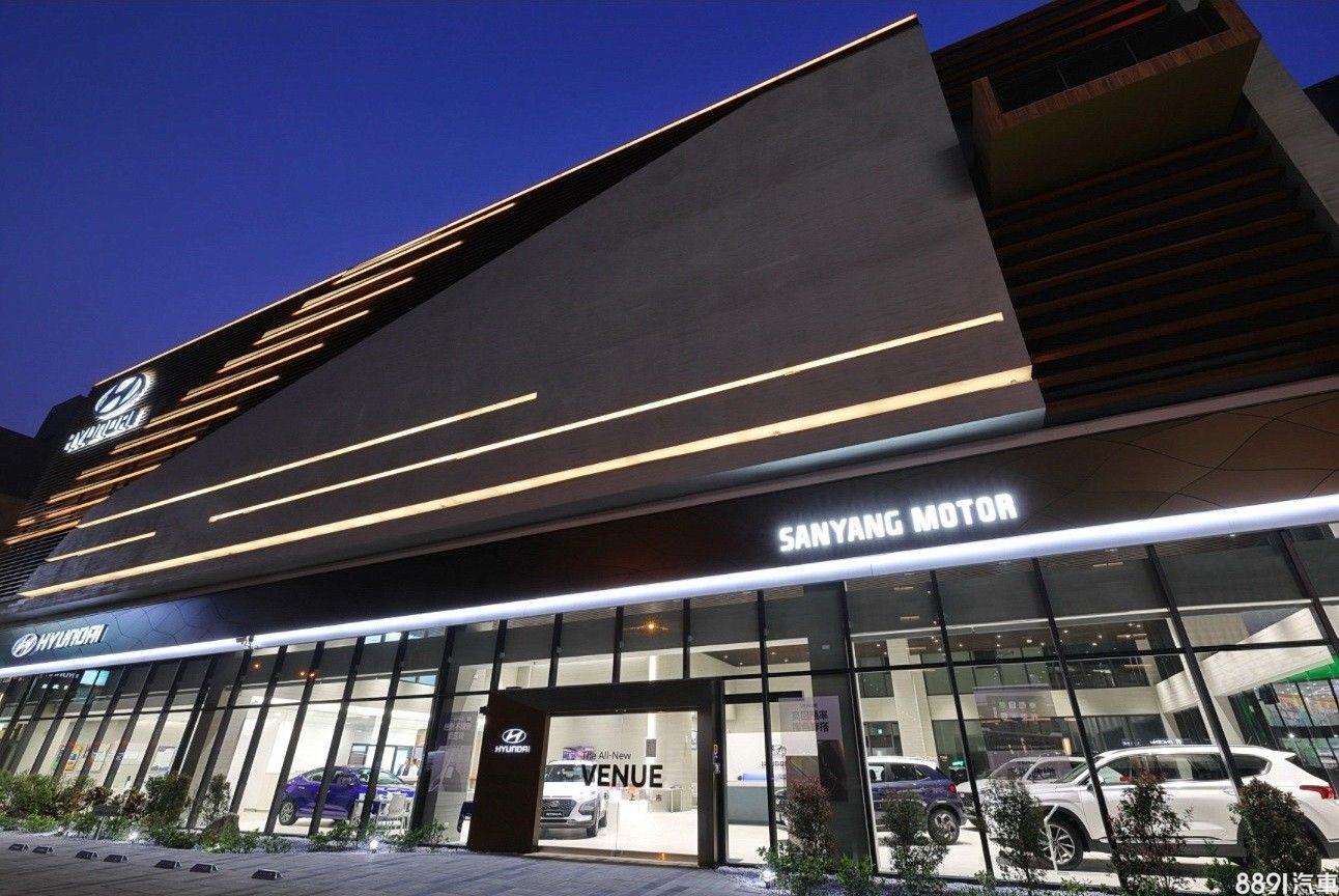 年輕人更重視能獲得什麼,也有更願意嘗試的心理,Hyundai不急著拓點,而是把重點擺在展間大型化,給消費者更多體驗的空間。