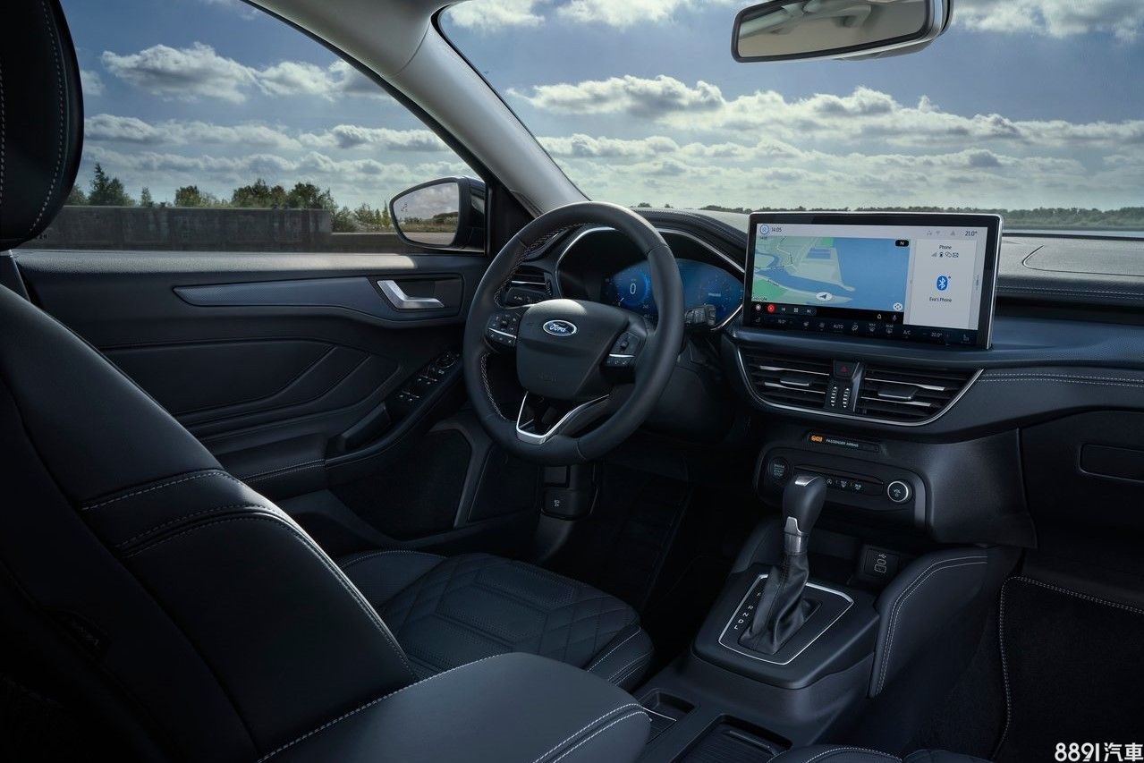 小改款Kuga駕駛艙