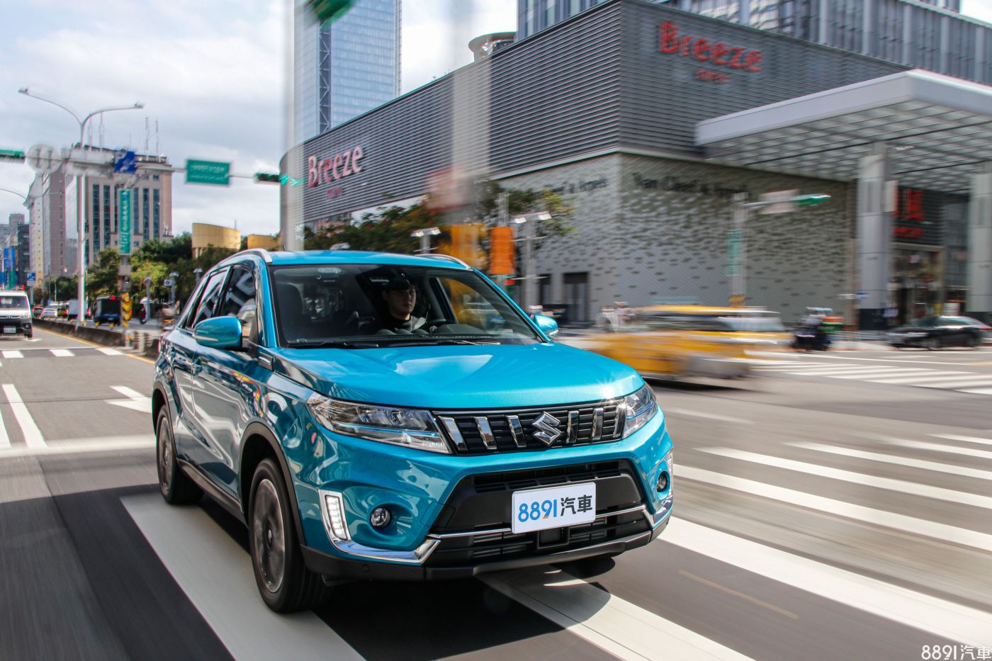 高速19.74km/L、市區14.8km/L的成績,全新改款後VITARA所導入的48V輕油電與ISG整合式啟動電動馬達