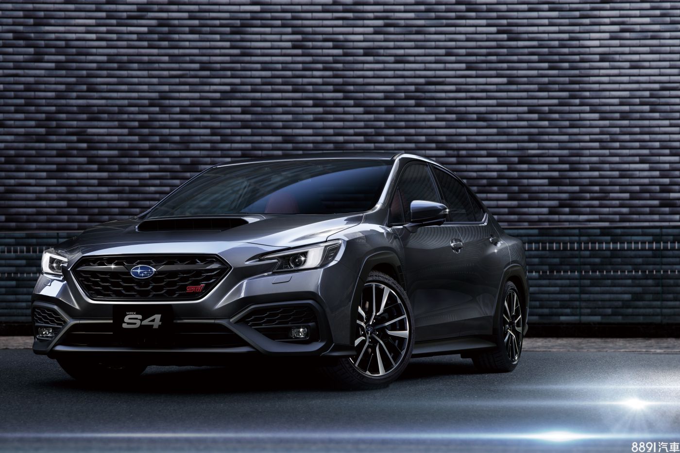 雖說沒有WRX STI,日規新WRX倒是推出了STI Sport R,延續其運動精神。