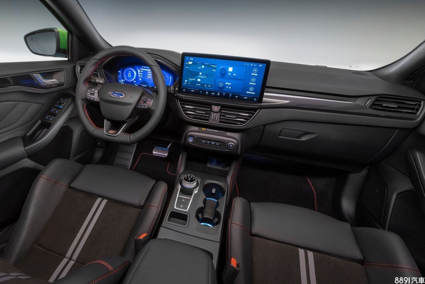 圖為小改款Focus ST