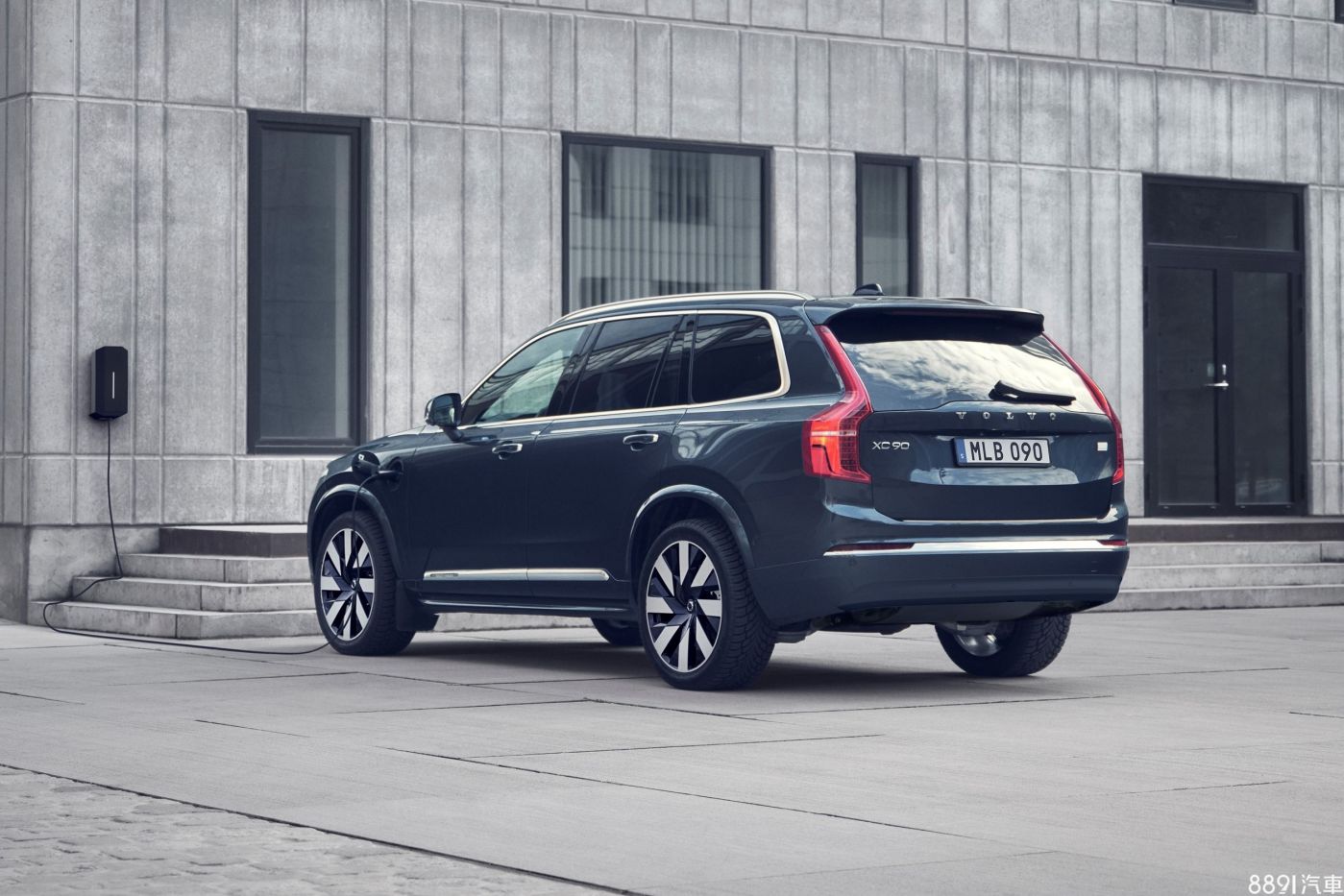 Volvo新年式XC90上市 入手價漲、導入Google車載系統！ 8891新車