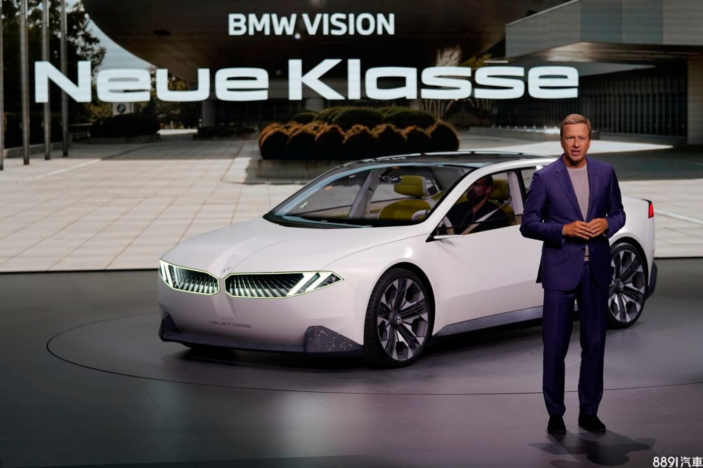 BMWX4